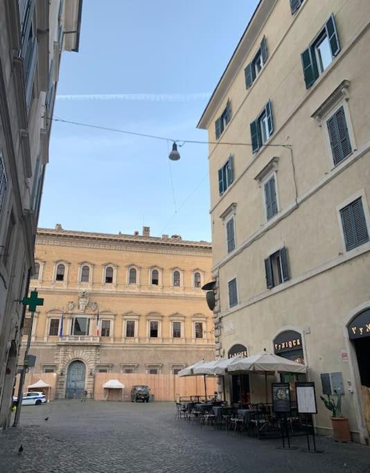 Casa Cristina In Piazza Farnese Apartment โรม ภายนอก รูปภาพ