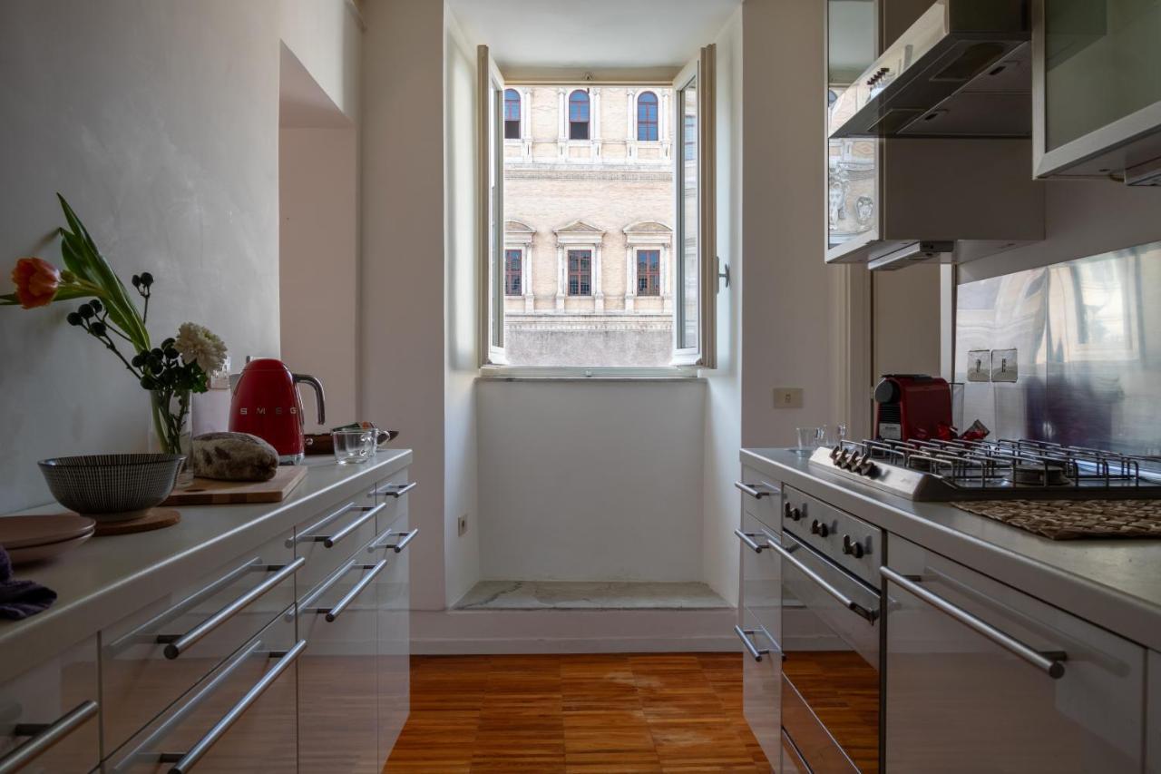 Casa Cristina In Piazza Farnese Apartment โรม ภายนอก รูปภาพ